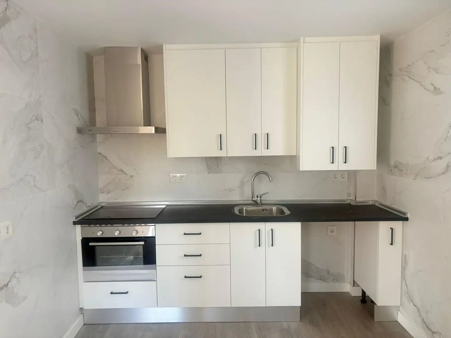 Cuina de Pis en venda en Córdoba amb Aire condicionat, Parquet i Terrassa