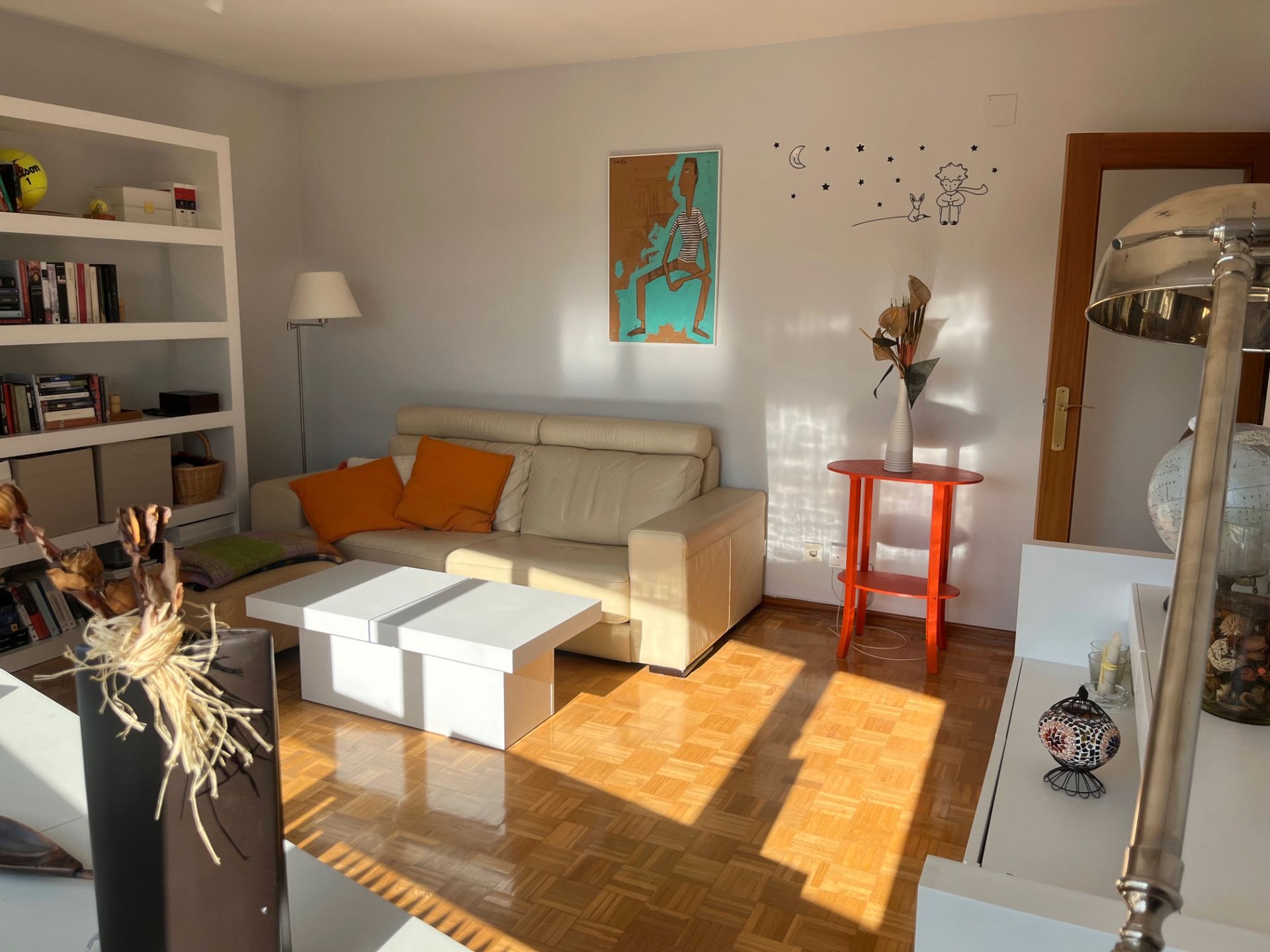 Living room of Flat for sale in Salamanca Capital  with Air Conditioner, Heating and Parquet flooring