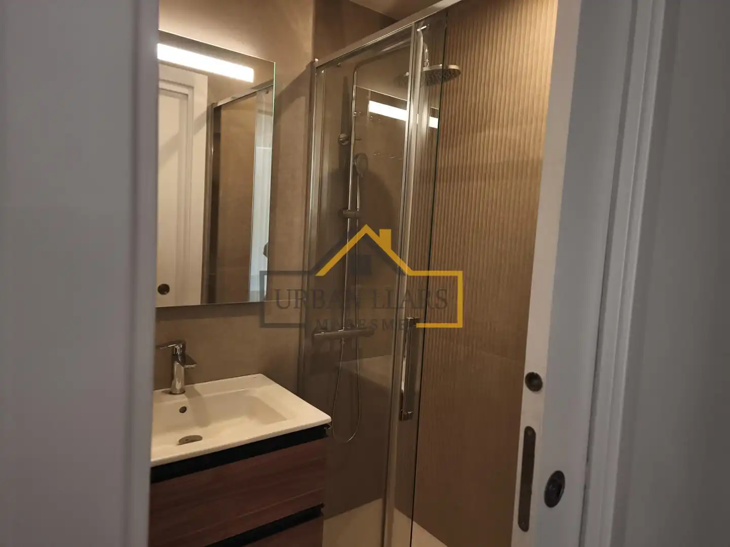 Piso con terraza en venta en Horta - Guinardó, imagen 23