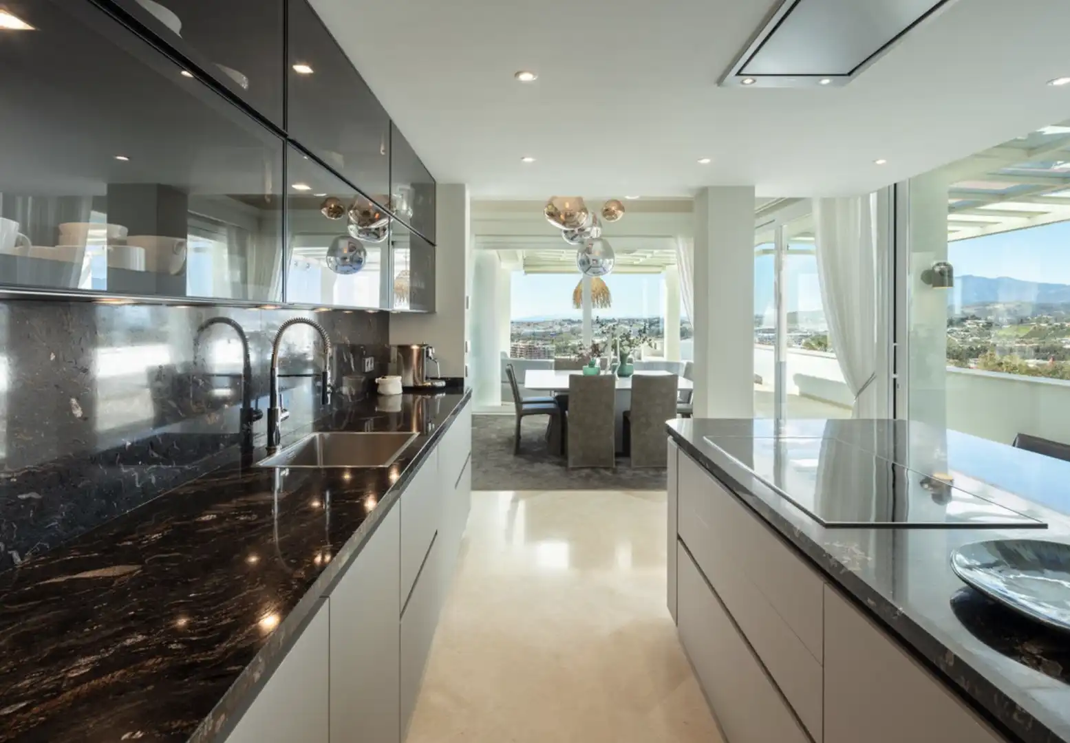 Chalet con terraza en venta en Nueva Andalucía, imagen 9