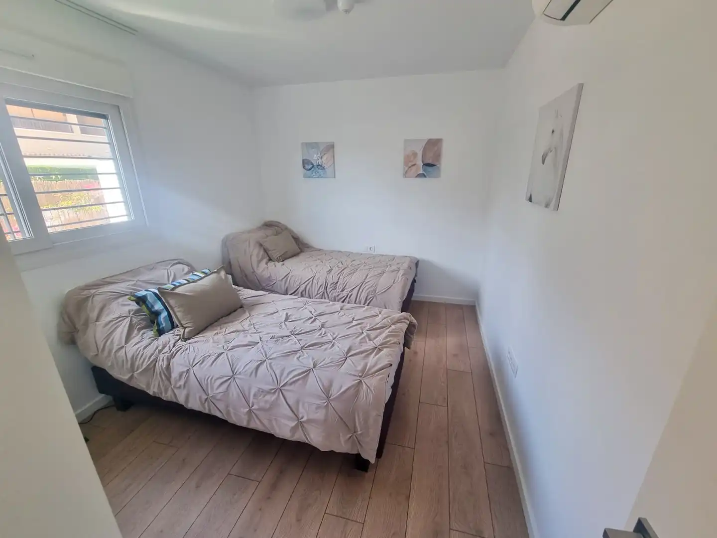 Habitación de Piso de alquiler en Pilar de la Horadada con Aire acondicionado, Jardín privado y Terraza