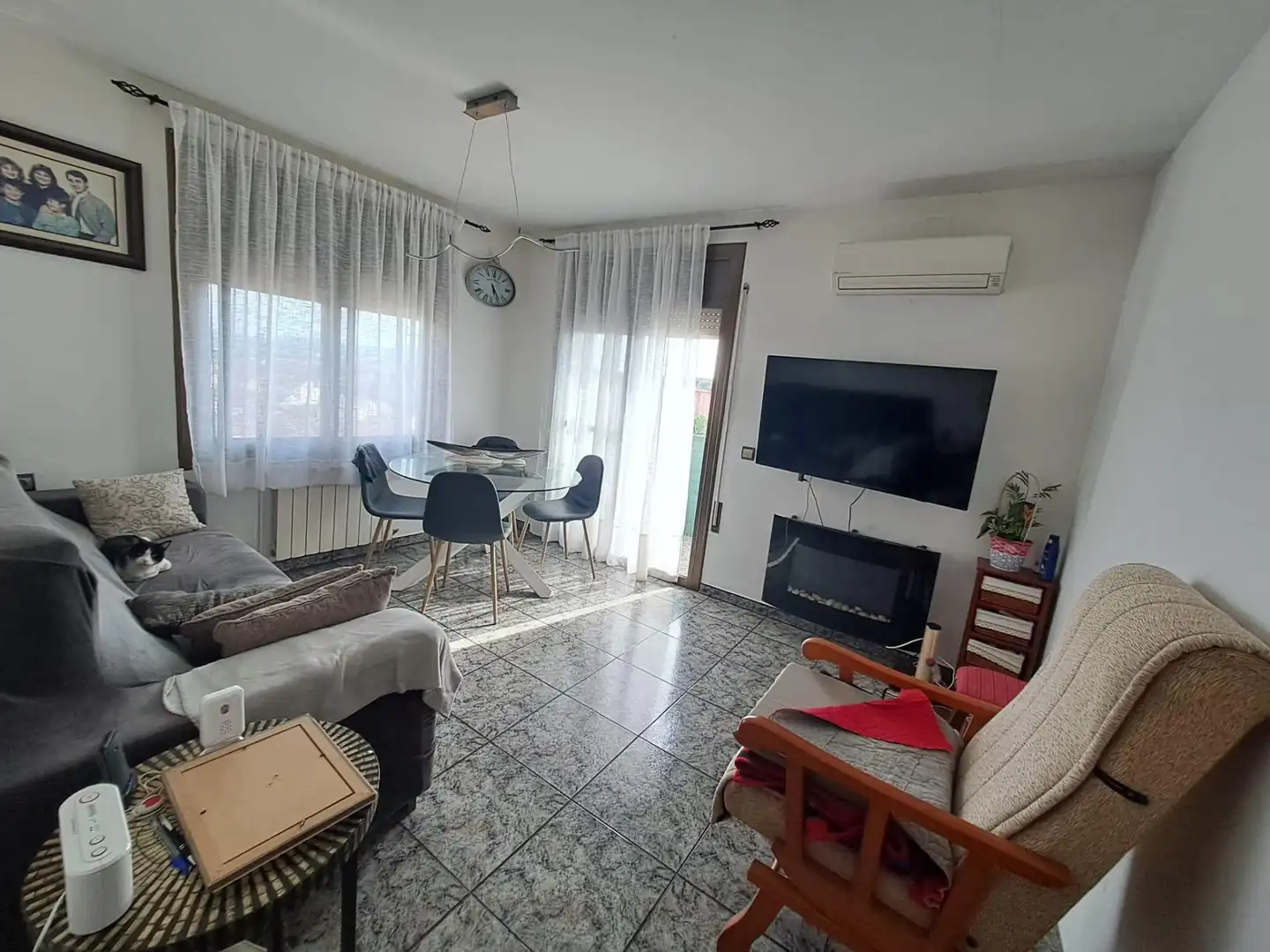 Living room of Flat for sale in Polinyà  with Air Conditioner