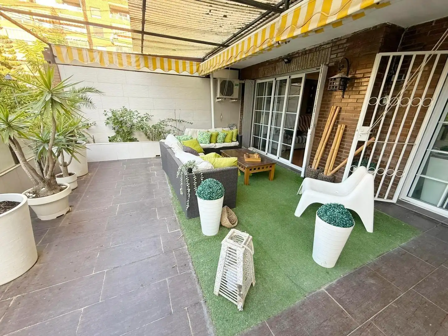 Terrassa de Pis en venda en Málaga amb Aire condicionat, Calefacció i Jardí privat