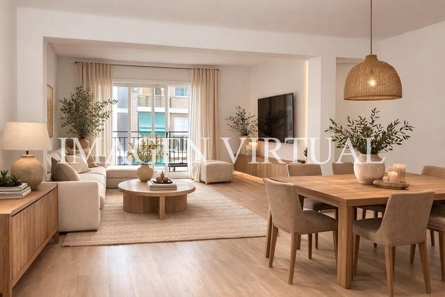 Piso en Venta en Calle del Brasil en Nou Moles