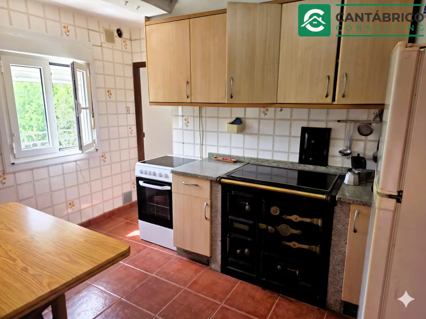 Cuina de Casa o xalet en venda en Villayón amb Terrassa, Traster i Moblat