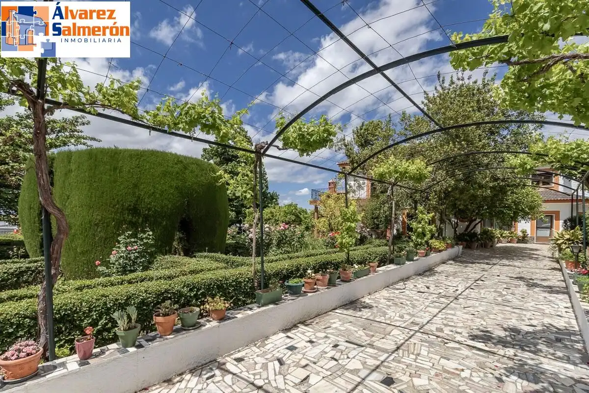 Terraza de Casa o chalet en venta en Huétor Vega con Aire acondicionado, Calefacción y Jardín privado