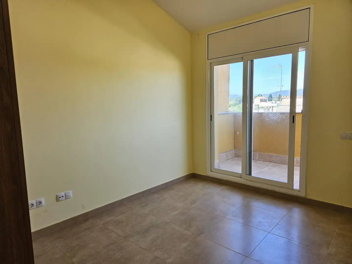 Habitación de Ático en venta en Torrelavit con Calefacción y Balcón