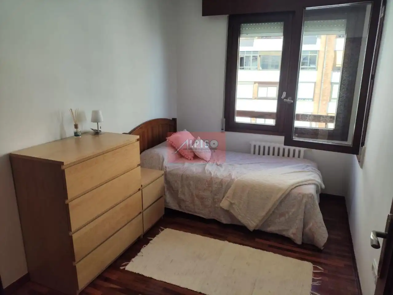 Bedroom of Flat for rent in Ourense Capital   with Air Conditioner, Heating and Parquet flooring