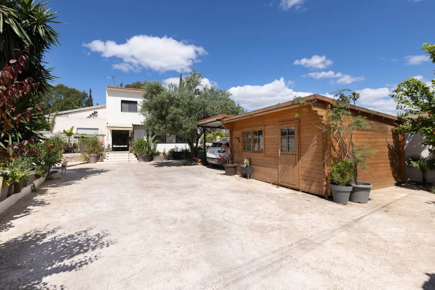 Vista exterior de Casa adosada en venta en L'Eliana con Aire acondicionado y Jardín privado