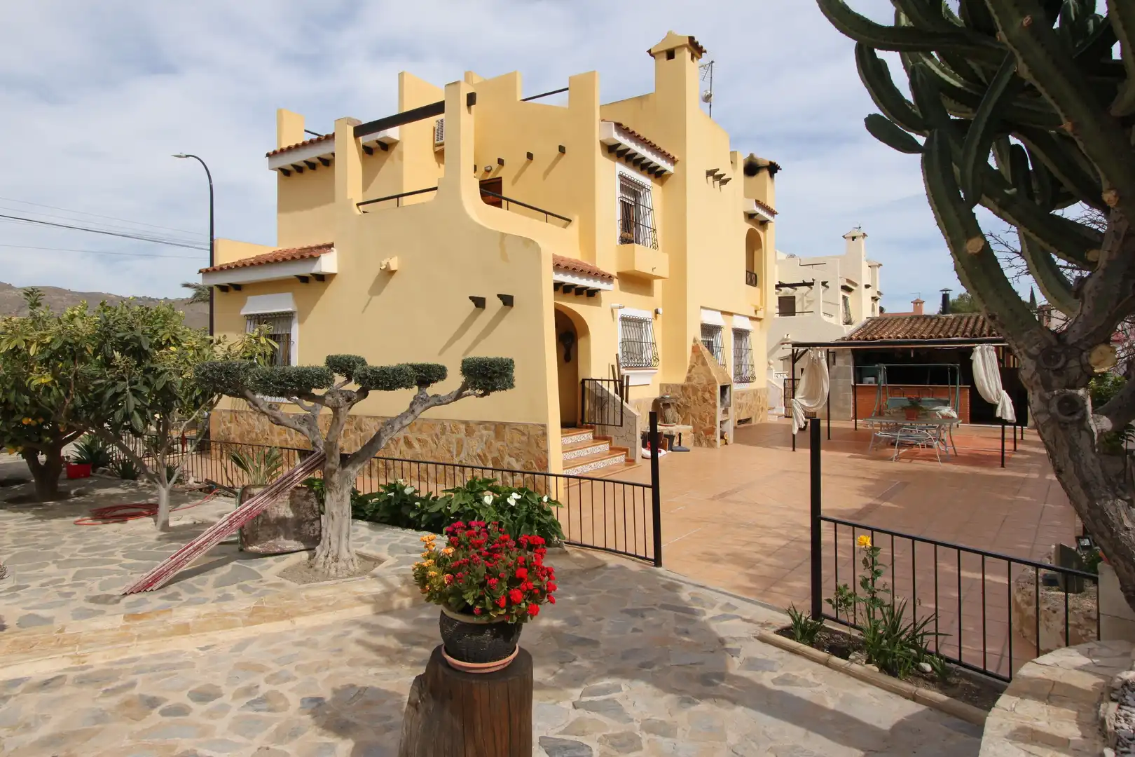 Villa zum Verkauf in calle de Orihuela, Urbanización El Poblet, La Merced, el Campello, l'Alacantí, Alacant / Alicante, Valencian Community, 03569, Spain