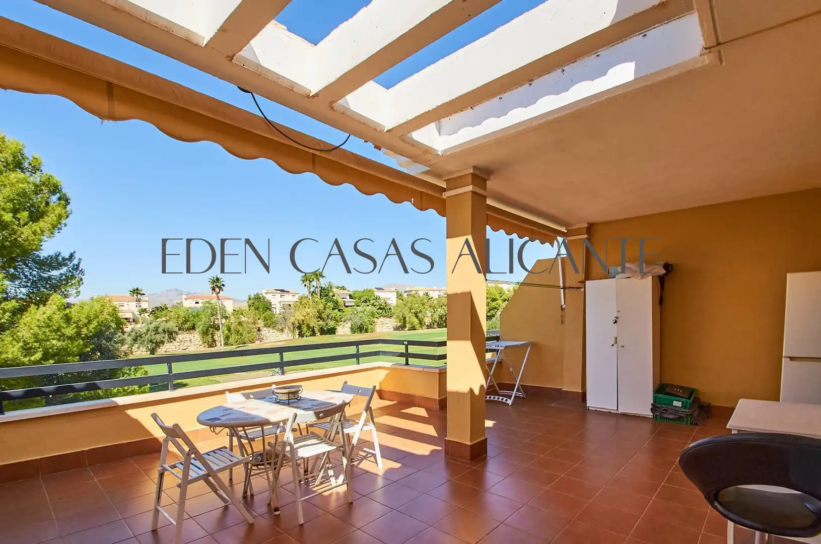 Terraced house with pool for sale in Calle del marge