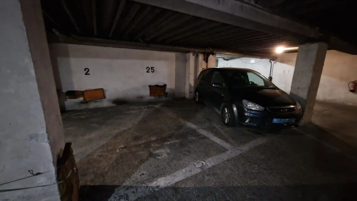 Aparcament de Garatge en venda en León Capital 