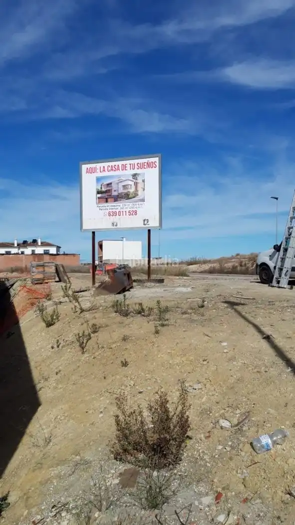 Terrenys i solars en venda a Calle Sol 3