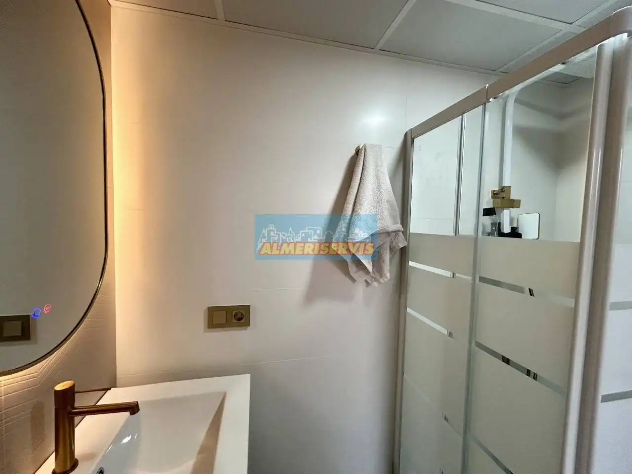 Bany de Casa o xalet en venda en Roquetas de Mar amb Aire condicionat i Terrassa