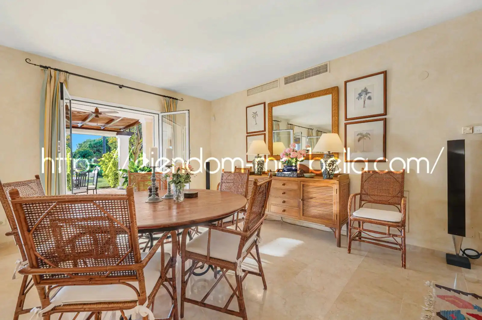 Esszimmer von Haus oder Chalet zum Verkauf in Marbella mit Klimaanlage, Heizung und Privatgarten