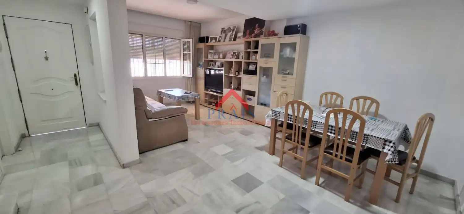 Sala de estar de Casa adosada en venta en Utrera con Aire acondicionado