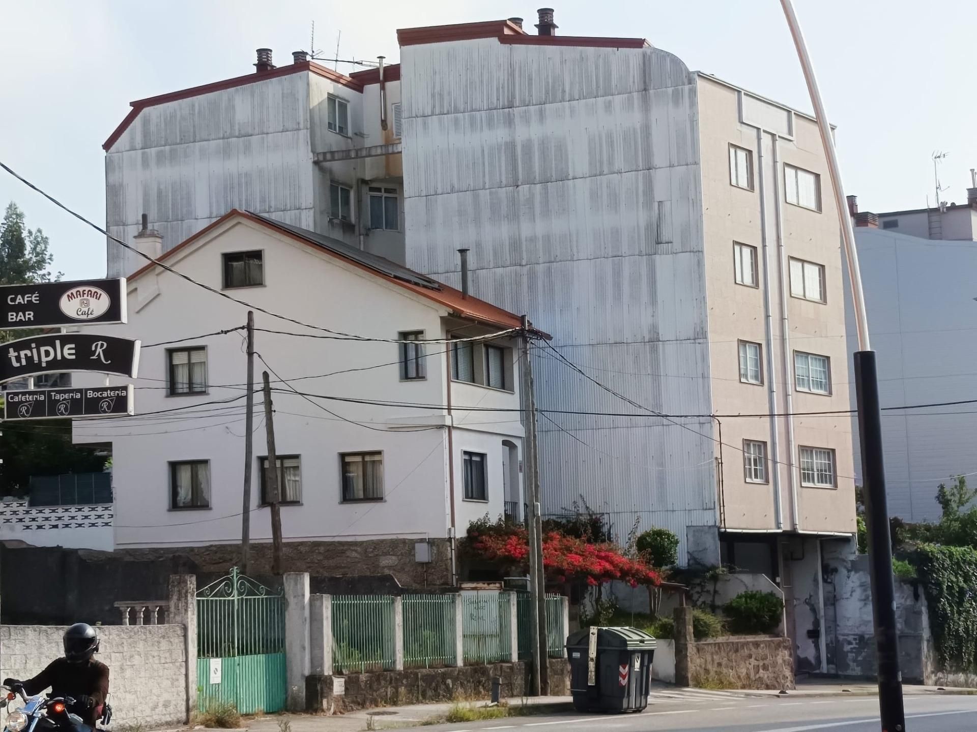 Vista exterior de Pis en venda en Poio amb Calefacció