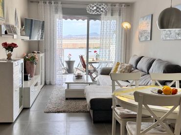 Flat with balcony for sale in Calle Pizarro 2