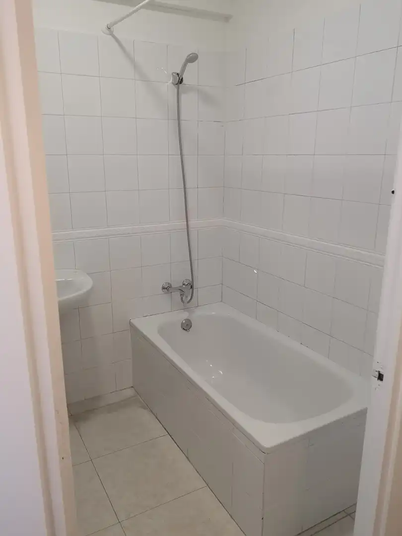 Baño de Planta baja de alquiler en Eixample