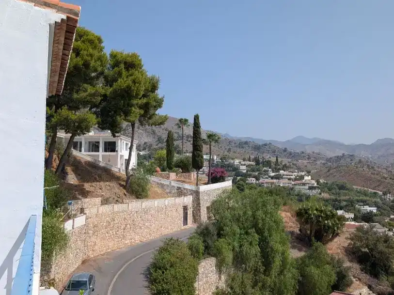 Vista exterior de Casa o xalet en venda en Almuñécar amb Jardí privat i Balcó