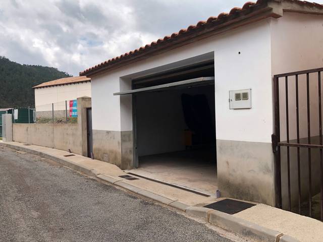 Casa-chalet en Venta en Cabra de Mora