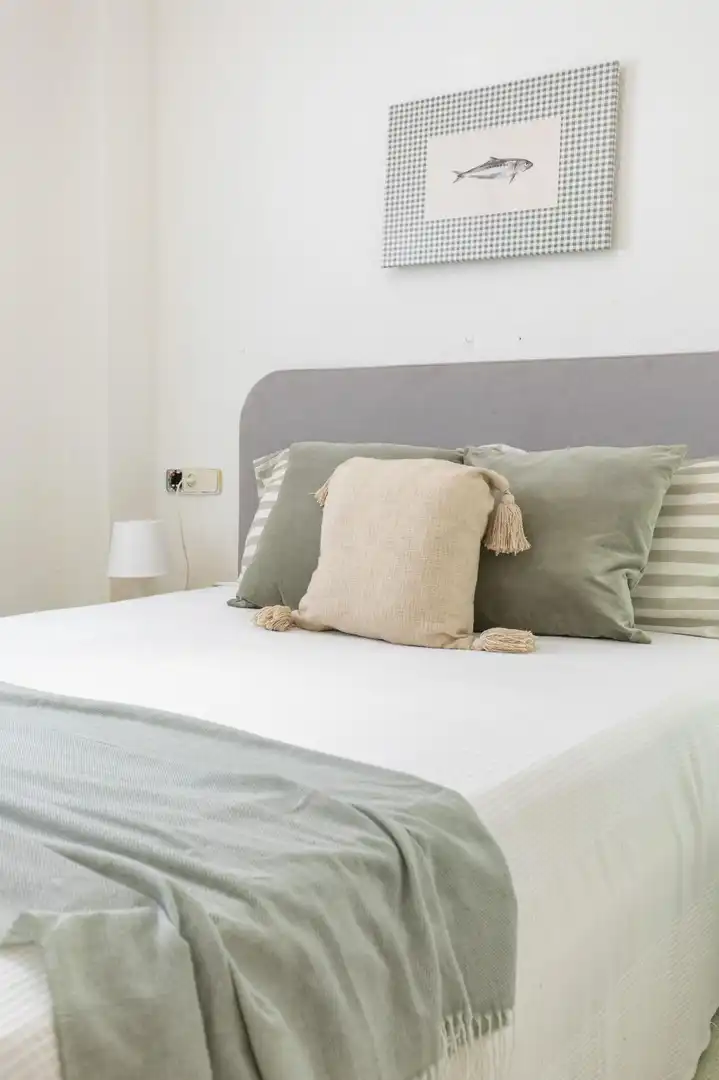 Habitación de Apartamento en venta en Valencia con Jardín privado y Piscina comunitaria
