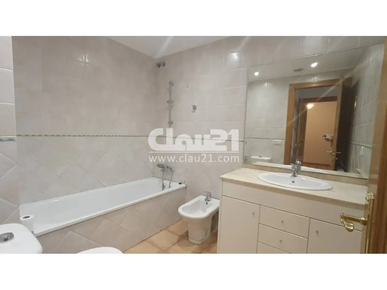 Bathroom of Flat for sale in Avià  with Heating, Terrace and Storage room