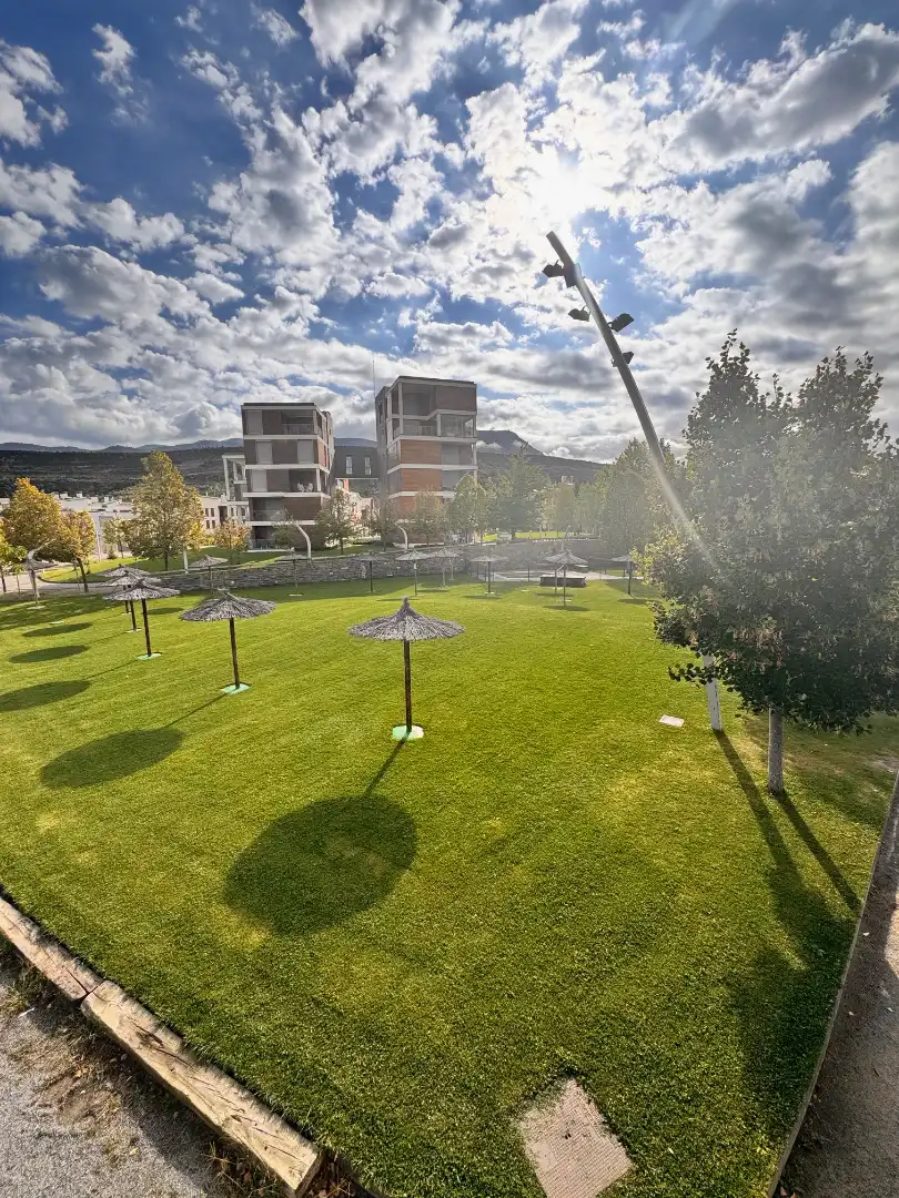 Jardín de Piso en venta en Sabiñánigo con Calefacción, Terraza y Trastero