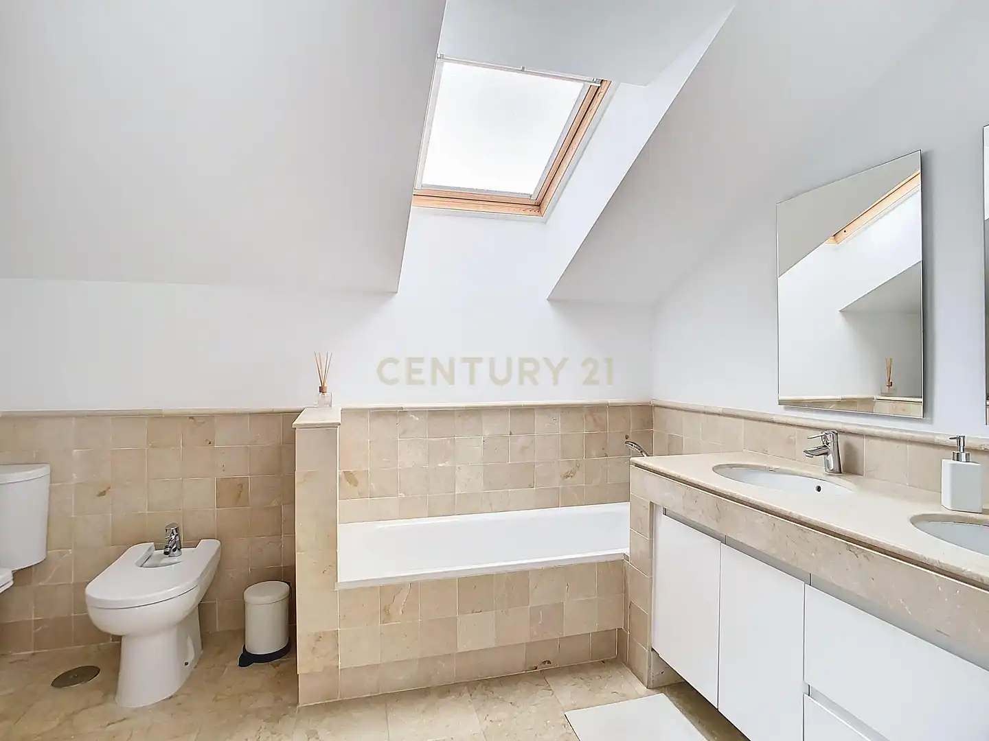 Badezimmer von Haus oder Chalet zum Verkauf in Benalmádena mit Klimaanlage, Balkon und Alarm