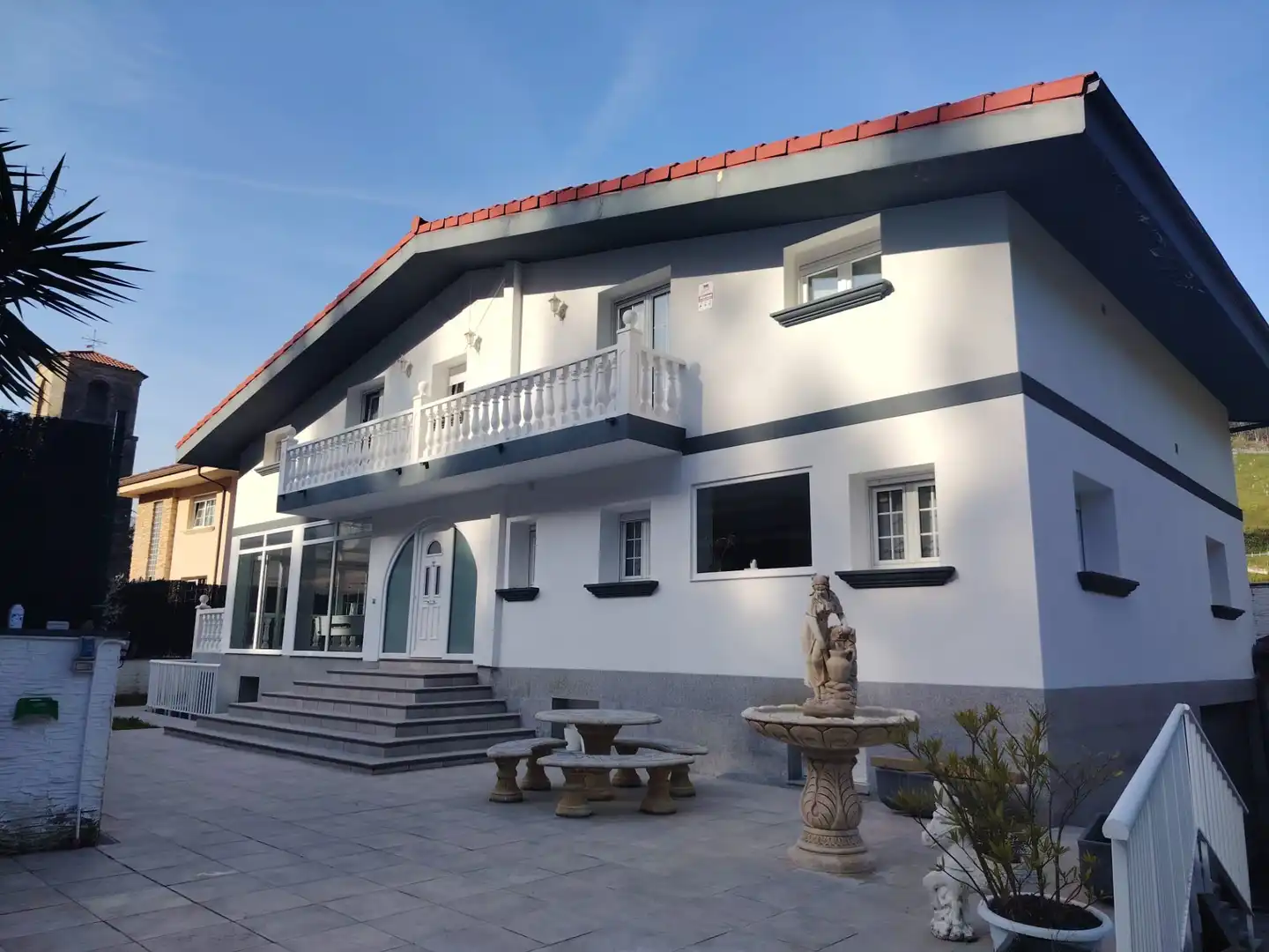 Vista exterior de Casa o chalet en venta en Castro-Urdiales con Jardín privado, Terraza y Trastero