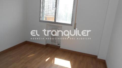 Foto 4 de Piso de alquiler en Calle Santiago de Compostela, La Paz, Madrid