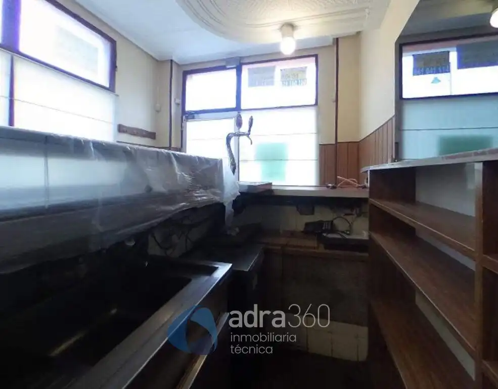 Business premises for sale in Avenida de España, imagen 2