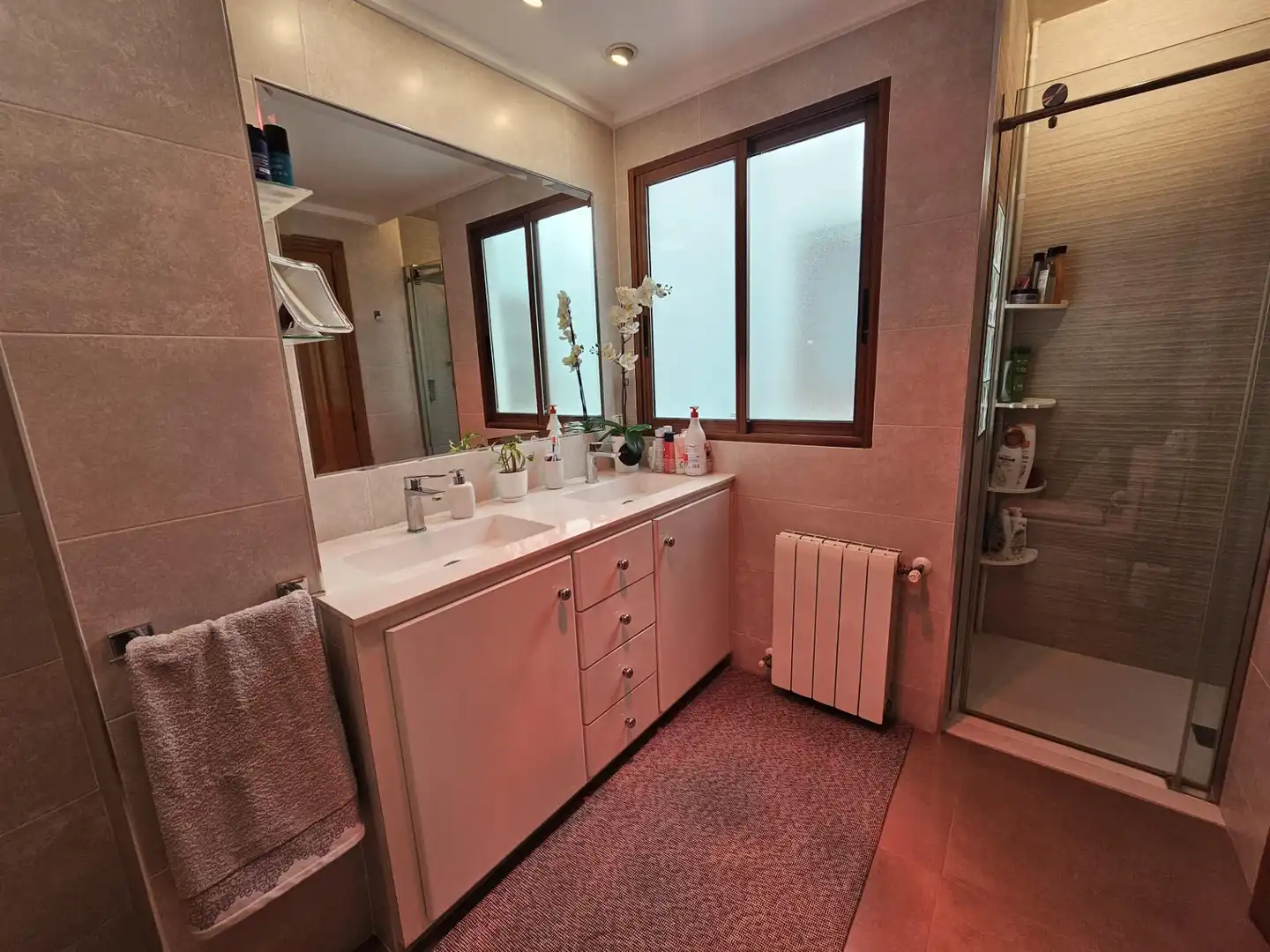 Bathroom of Houses for sale in Sueca  with Air Conditioner, Terrace and Storage room
