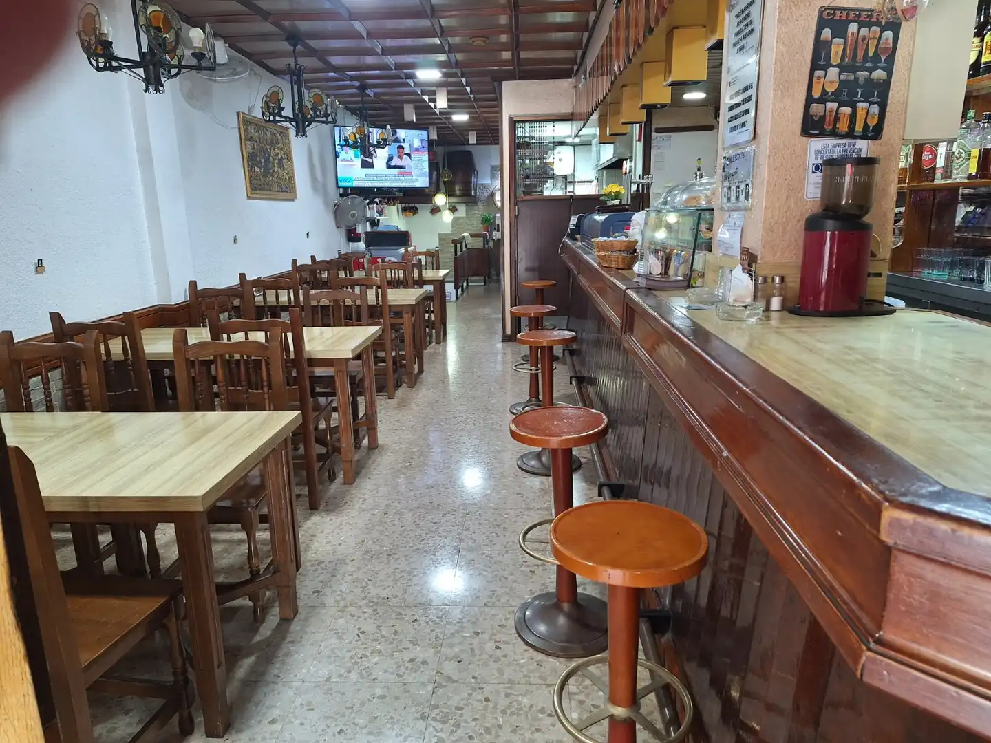 Business premises for transfer in Les Corts, imagen 13