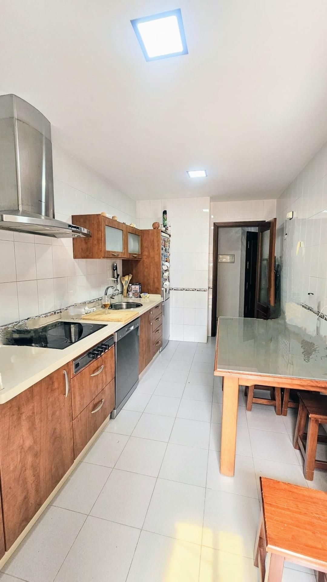 Cuina de Casa adosada en venda en San Fernando amb Aire condicionat, Calefacció i Jardí privat