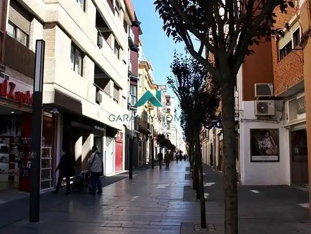 Dúplex con ascensor en venta en Casco Antiguo, imagen 4