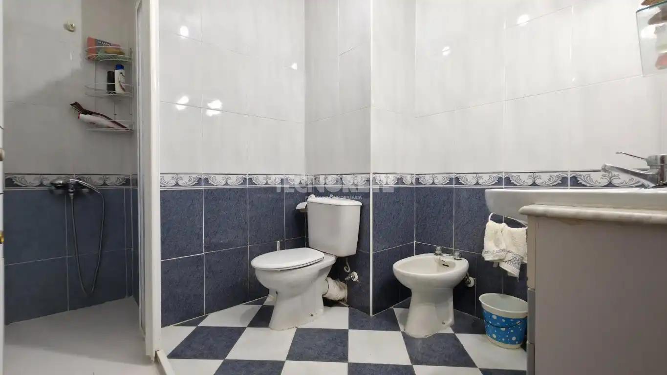 Baño de Piso en venta en Guadalajara con Calefacción y Parquet