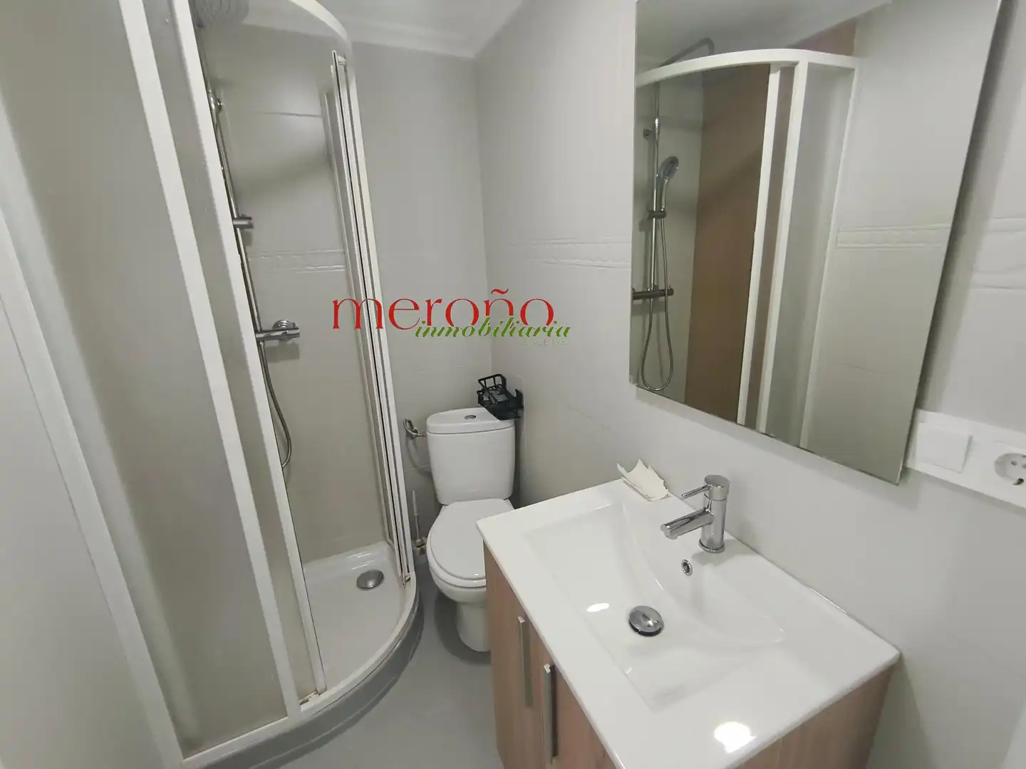 Bathroom of Flat for rent in Elche / Elx  with Air Conditioner and Furnished