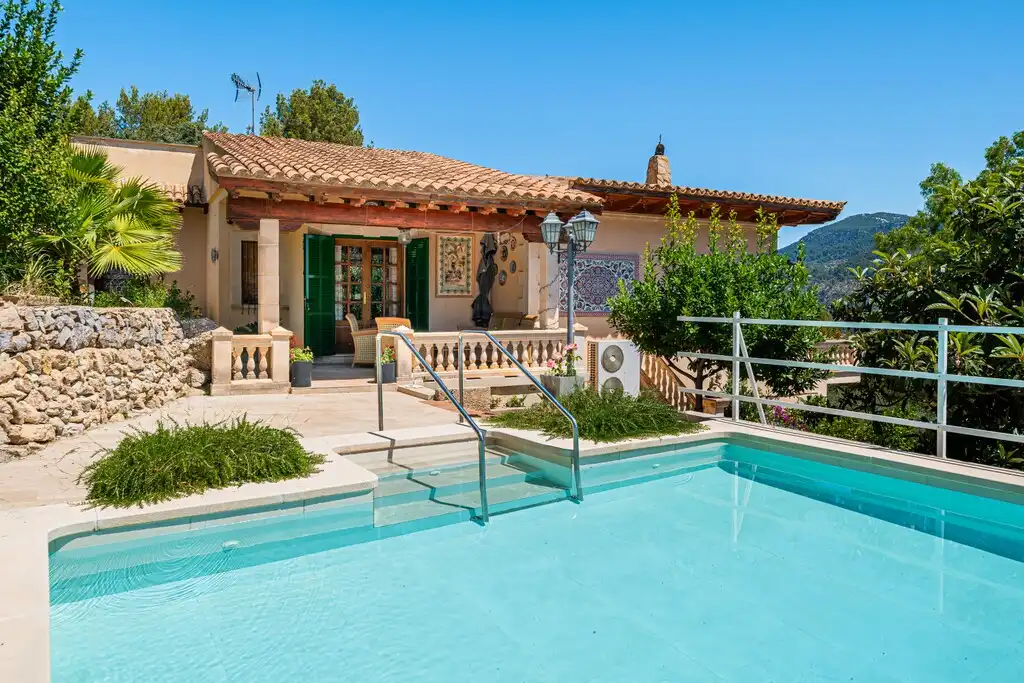 Casa rústica con piscina en venta en Puigpunyent, imagen 2
