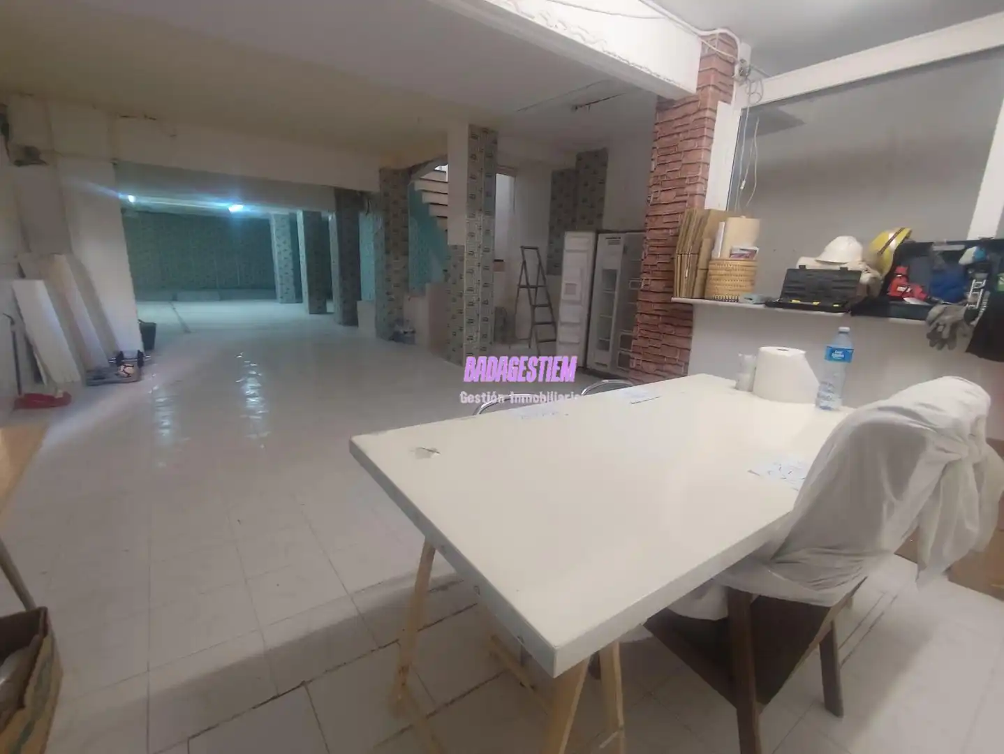 Local en venta en Badalona