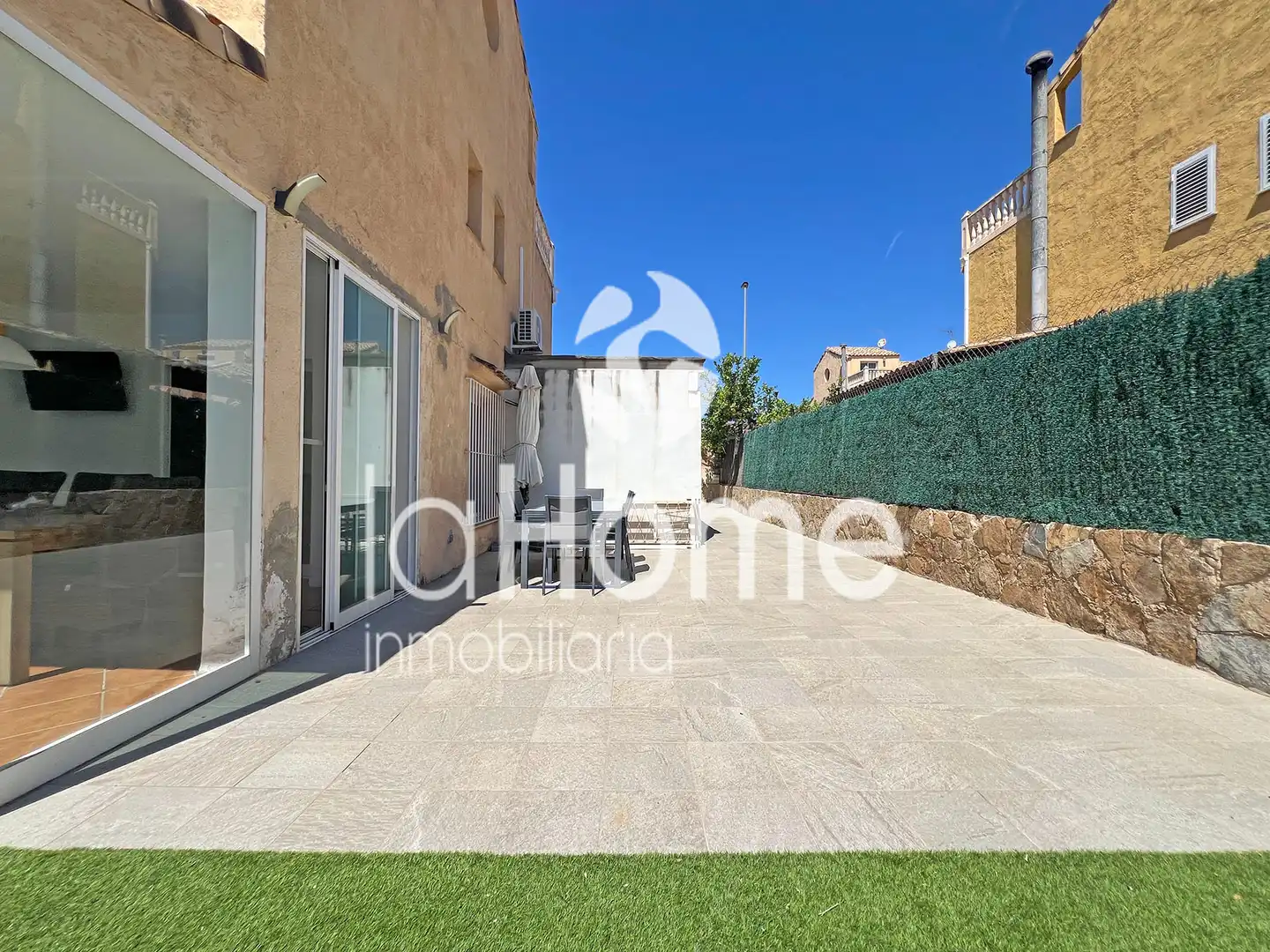Terrace of Houses for sale in La Pobla de Vallbona  with Air Conditioner, Heating and Private garden