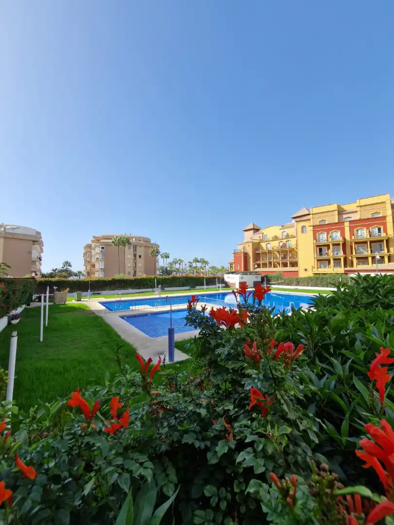 Jardín de Estudio en venta en Torrox con Aire acondicionado, Calefacción y Terraza