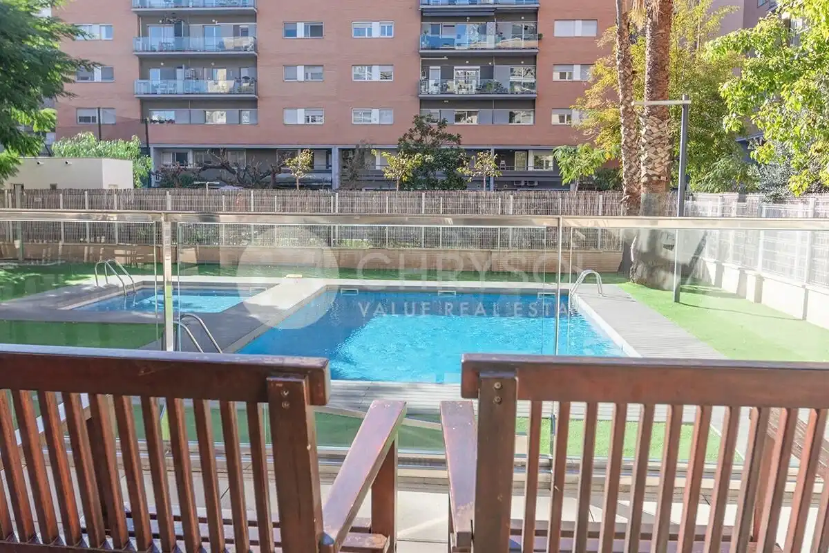 Swimming pool of Flat for sale in Barcelona  with Air Conditioner, Heating and Private garden