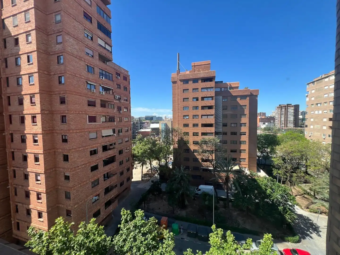 Vista exterior de Piso de alquiler en Valencia con Jardín privado, Terraza y Amueblado