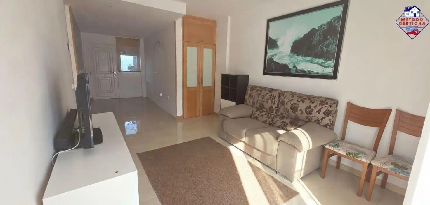 Wohnzimmer von Erdgeschoss zum Verkauf in Santillana del Mar mit Privatgarten, Terrasse und Gemeinschaftspool