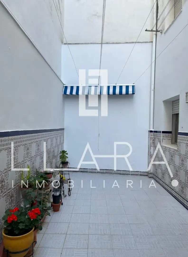 Exterior view of Flat for sale in Lucena  with Storage room, Furnished and Alarm