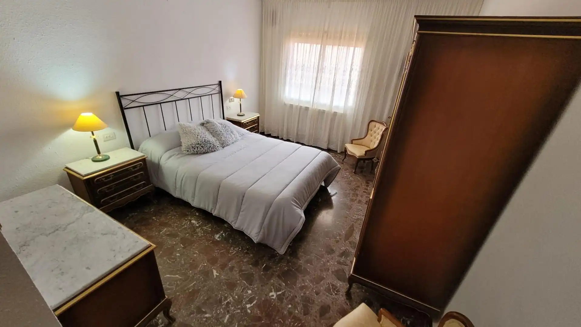 Schlafzimmer von Wohnung zur Miete in Teruel mit Heizung, Terrasse und Möbliert