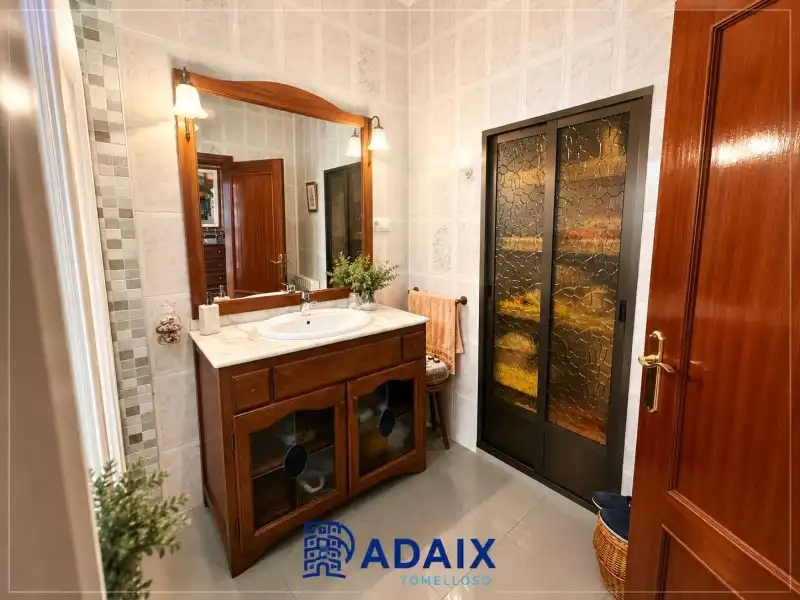 Baño de Casa o chalet en venta en Tomelloso con Aire acondicionado y Calefacción