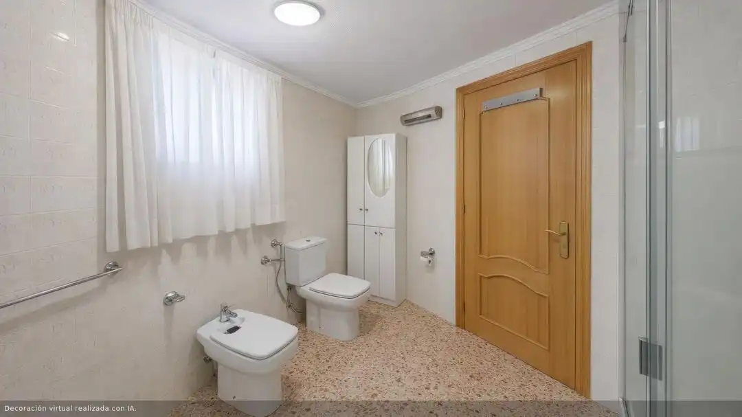 Bathroom of Flat for sale in Gandia  with Terrace and Storage room