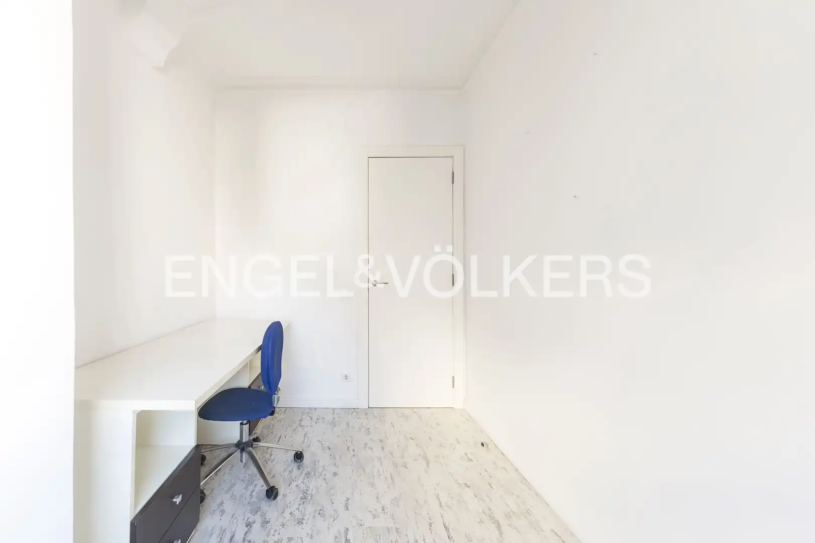 Ático en venta en Barcelona con Calefacción, Terraza y Balcón